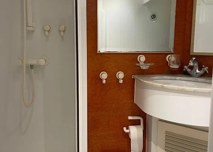 Ботель Waterfront Cozy Two Bedrooms