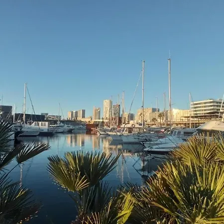 Waterfront Cozy Two Bedrooms Botel Barcelona