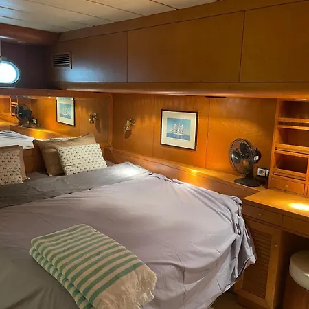 보트호텔 Waterfront Cozy Two Bedrooms